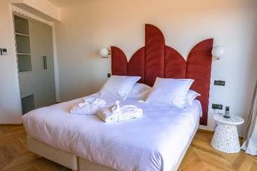 هتل Hôtel & Spa Rocabella