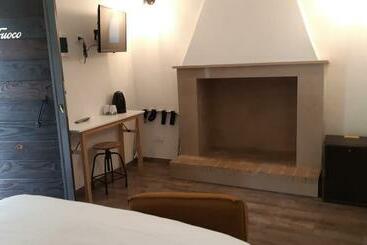 استراحتگاه Relais Frasimon Antico Casale