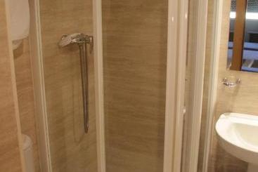 پانسیون Hostal Francisco Salinas