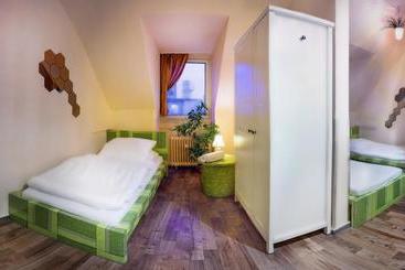 هتل Frankfurt Hostel