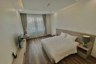 Mansion Park Hotel & Apartment