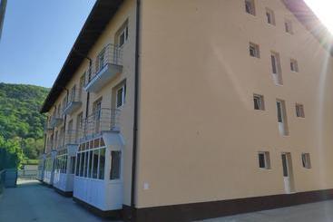 Hostel Caliman