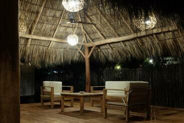 هتل Monoloko Lodge Popoyo