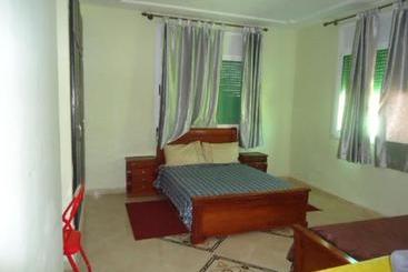 تختخواب و صبحانه Azul Palace