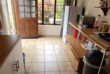 צימר Fig Tree Manor Self Catering
