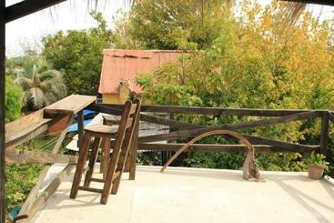 پانسیون Mama Killa Neptunia Eco Hostel