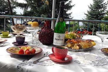پانسیون Guest House Mary