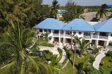 فندق Five Palms