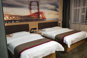 Thank Inn Chain Hotel Ningxia Yinchuan Lingwu City Ningdong Town Zijinghua Square