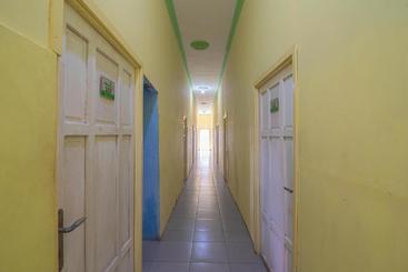 پانسیون Reddoorz Syariah At Jalan Cilik Riwut Kapuas