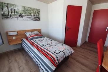 호스텔 Gasthof Schwanen Radelfingen