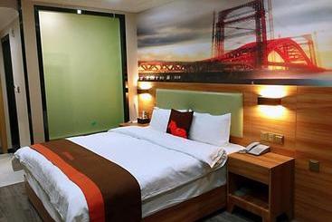 Jun Hotels Chongqing Yubei District Jiangbei International Airport Airport Plaza
