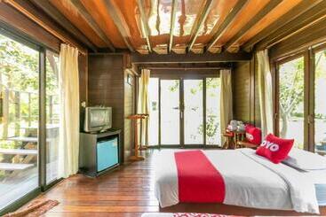 Szálloda Oyo 75317 Pintara Fahsai Resort
