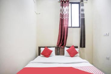 هتل Oyo 77842 Triveni Darshan