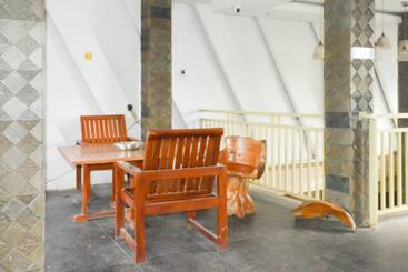 هتل Oyo 90378 Rigari Guest House