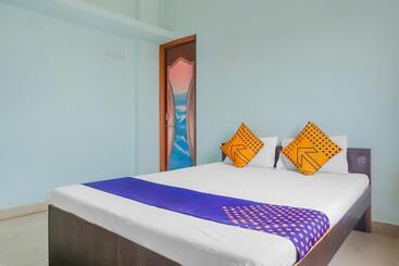 בית מלון כפרי Spot On 79676 Hote Kinara Lodging And Restaurant