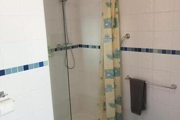 مبيت وإفطار Oak Tree Lane Country B And B