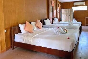 Отель Doo Dee Boutique Resort By Swiss Chalet