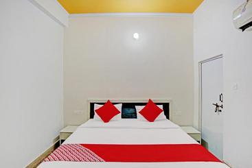 هتل Oyo 71086  Nk Guest House & Restaurant