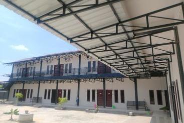 فندق Oyo 90618 Hanania House