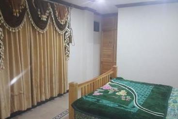 هتل Zujaja Guest House