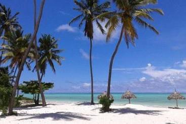 هتل Heart Of Zanzibar Bungalows