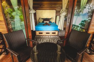 Bayview Hill Resort