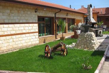 پانسیون Albena Guest House