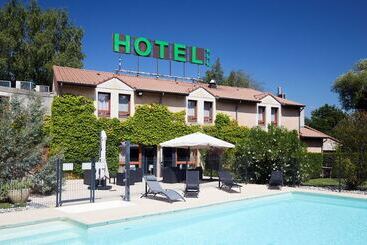 فندق Logis Des Trois Massifs