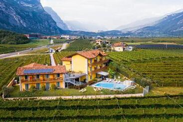 مبيت وإفطار Maso Agritur Santa Lucia