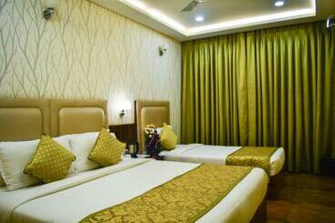 Shamrock Greens By Jardin Hotels