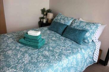Lägenhetshotell Cebu Cozy Ocean View 1br,17th,pool,wifi,mactan