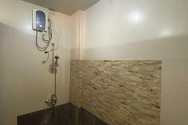 هتل Reddoorz Plus @ Lhexlyn Resort San Narciso