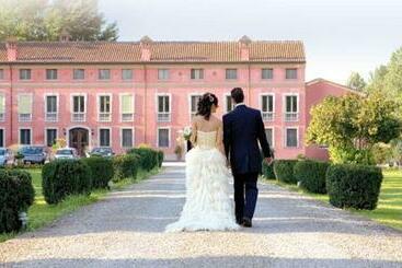 هتل Villa Montanarini