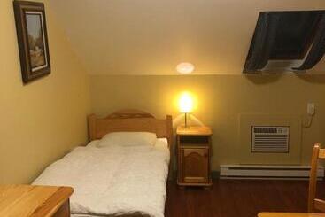 ベッドアンドブレックファースト Crowsnest Vineyards Guesthouse