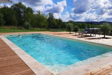 住宿加早餐  La Grange De Lucie  Chambres D Hôtes En Périgord Dordogne