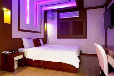 בית מלון כפרי Dongducheon World