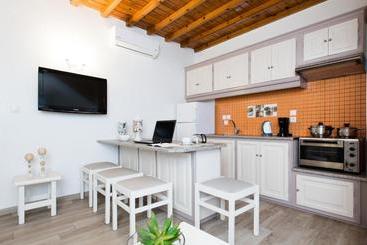 Filoxenia Apartments