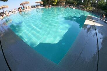 King Saron Hotel Resort