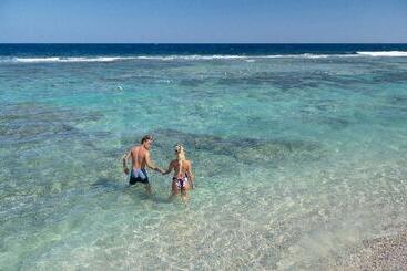 هتل Three Corners Sea Beach Resort