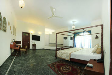 Hotel Sara Vilas
