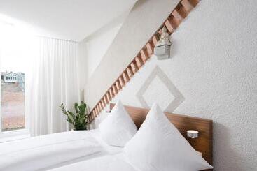 فندق Constantia