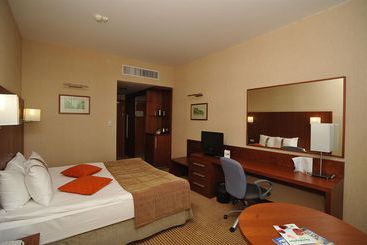 هتل Holiday Inn Samara, An Ihg
