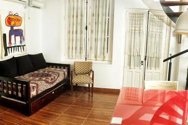 هتل La Rozada Suites