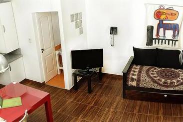 هتل La Rozada Suites