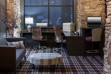 فندق Embassy Suites Anchorage