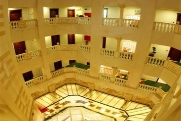 هتل Serenada Golden Palace Boutique