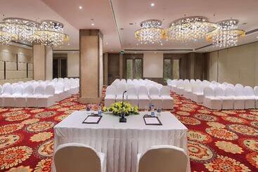 Hotel Ramada Gurgaon Central