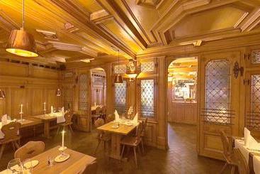 فندق Zunfthaus Zu Wirthen