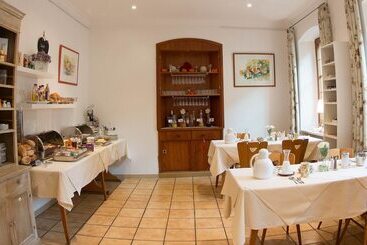 Boutiquehotel Goldene Rose   Self Check In